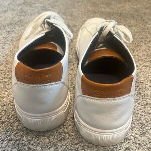 BYLT men’s white sneakers